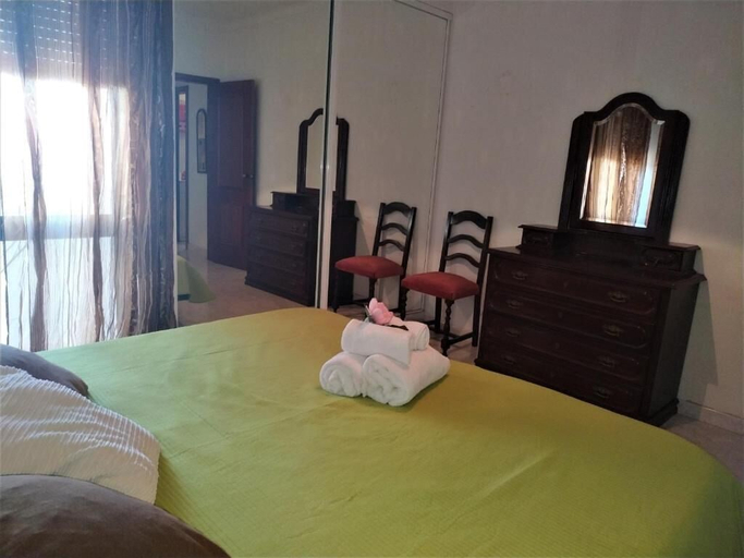 Bedroom 2, 2-7 Torre Sol by Casas & Papéis, Silves