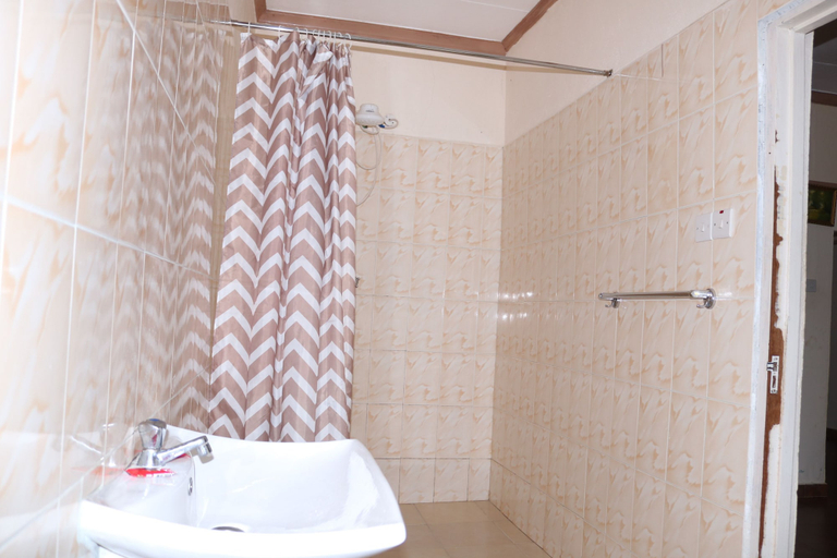 Bathroom, Taita Rocks Hotel, Wundanyi