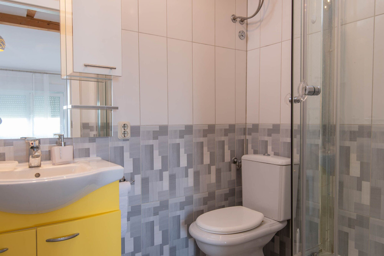 Bathroom 3, Apartment Square, Orebić