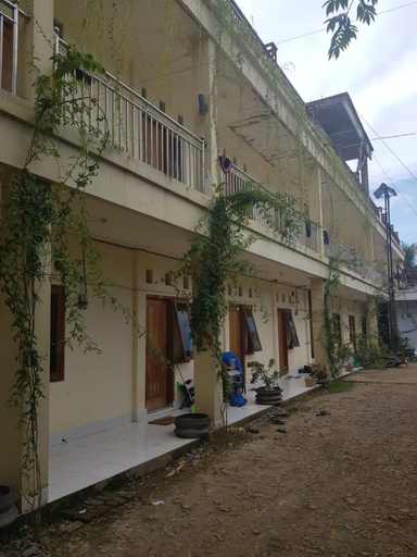 Exterior & Views 1, Putra Kepe Homestay, West Manggarai