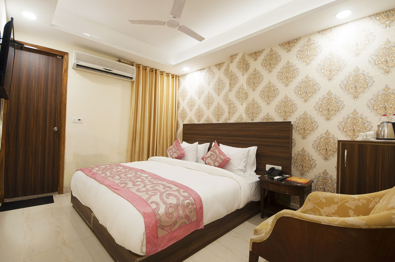 Bedroom 3, Hotel Perfectionist by Kelvish Hotel, Delhi