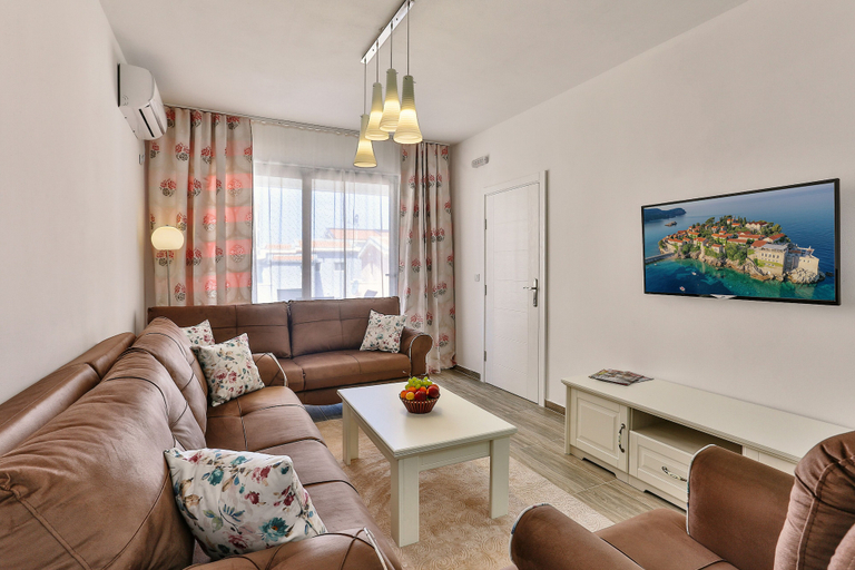 Others 5, Lux Apartmani Djukic