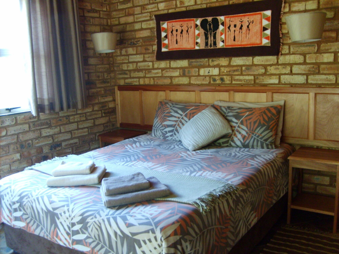 Bedroom 2, Thirsty Falls Guest Farm, Bojanala