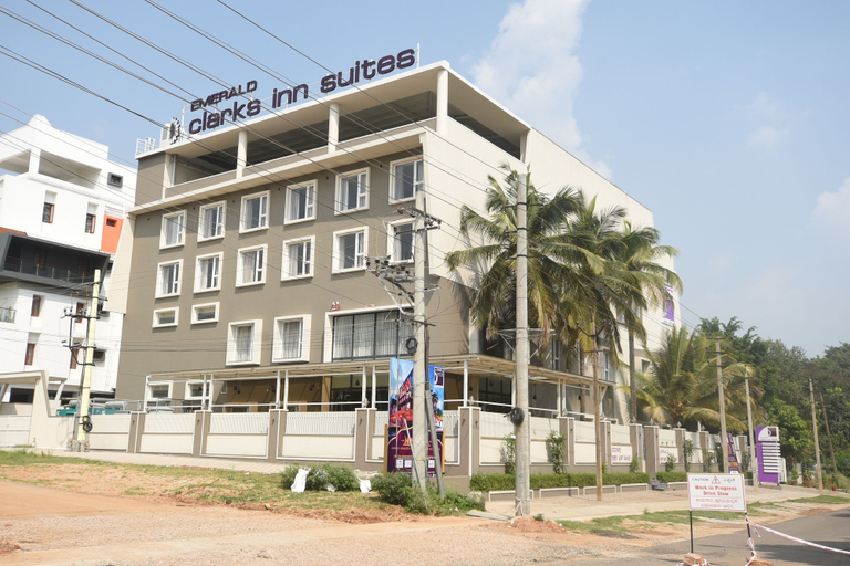 Exterior & Views 2, Emerald Clarks Inn Suite, Mysore