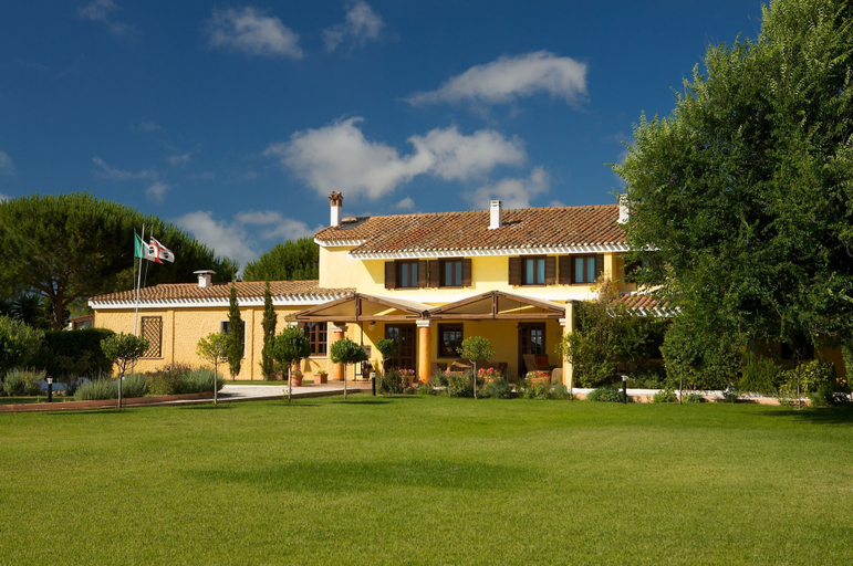 Exterior & Views 2, Is Benas Country Lodge, Oristano