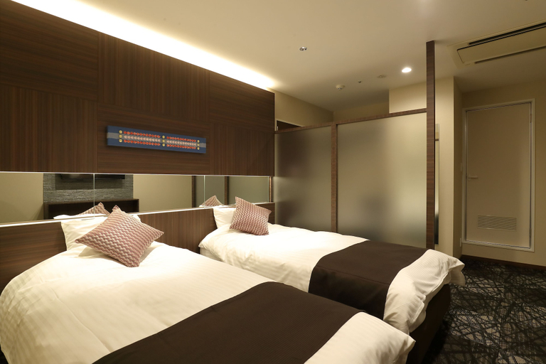 Bedroom 3, Osaka Teikoku Hotel, Osaka