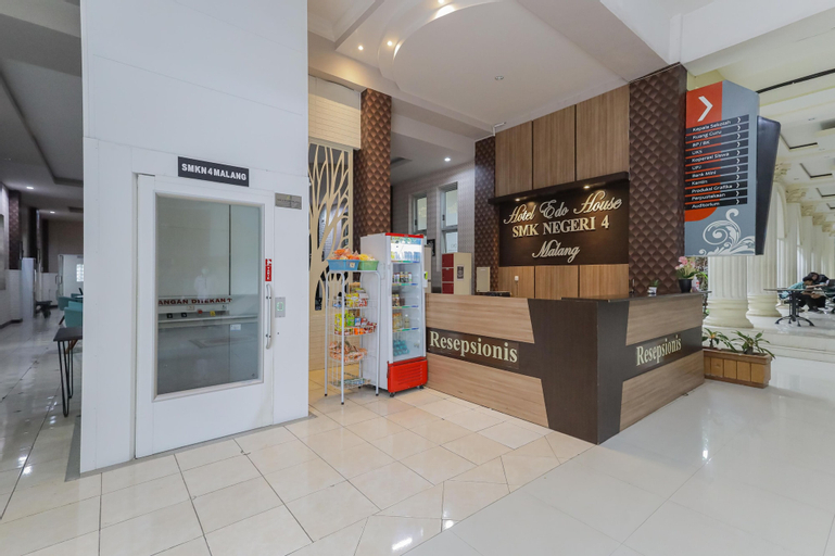 Public Area 2, RedDoorz Syariah @ Klojen Malang, Malang