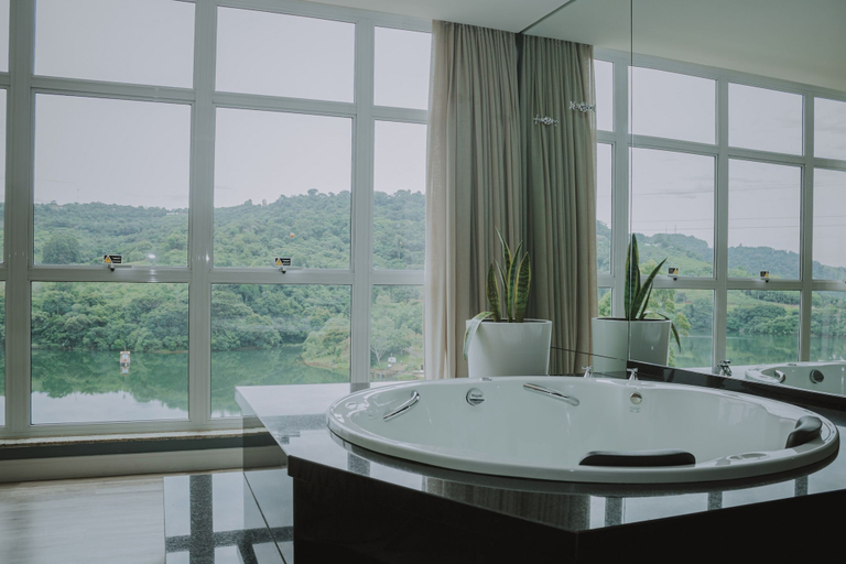Bathroom 3, Grand Suites Family Resort, Itá