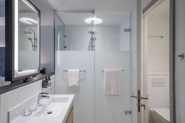 Bathroom 5, INNSiDE by Meliá Newcastle, Newcastle upon Tyne