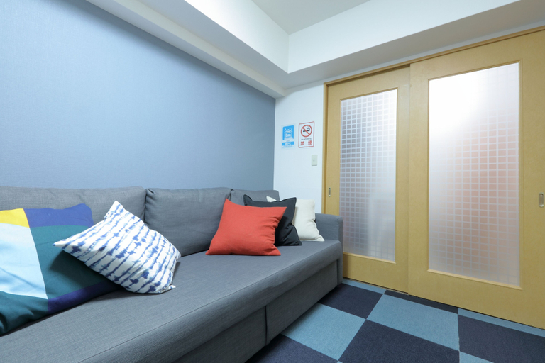 Bedroom 2, Cross Stage, Fukuoka