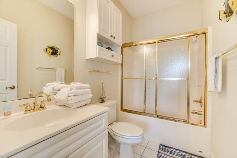 Bathroom 4, Riverwalk 303, Horry