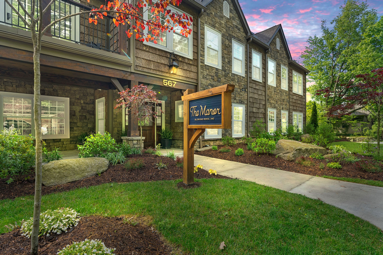 The Blowing Rock Manor, Watauga