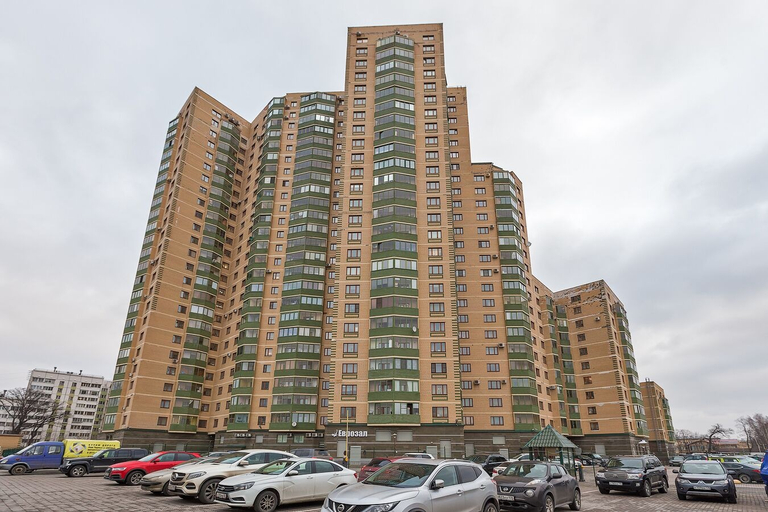Exterior & Views, LikeHomeAparts with aeroplane, Sankt-Peterburg gorsovet