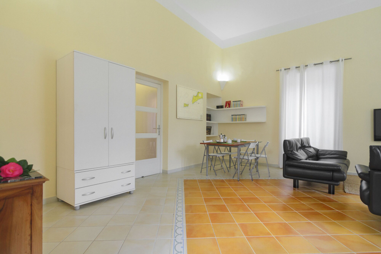 Living area 3, Seiano, Napoli