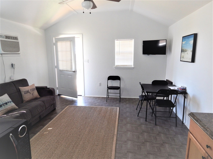 Others 4, JJB Cabins, Matagorda
