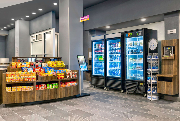 Food & Drinks 5, Tru By Hilton Minneapolis Downtown, Hennepin