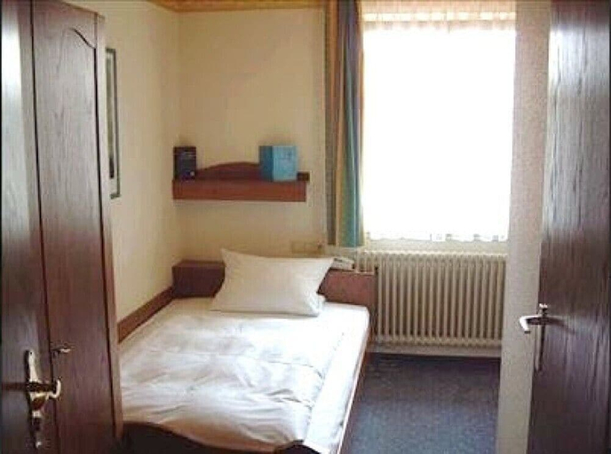 Bedroom 3, Hotel Koenigsaecker, Bodenseekreis