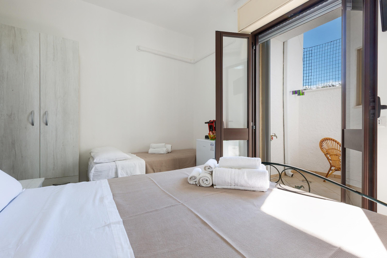 Bedroom 3, 2787 Elite Room - Camera Quadrupla by Barbarhouse, Lecce
