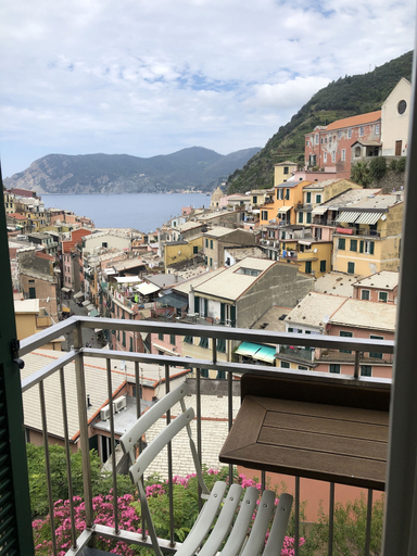 Others 5, Casa Catò, La Spezia