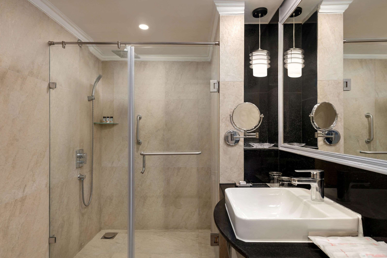 Bathroom 4, Ramada by Wyndham Mussoorie Mall Road, Dehradun