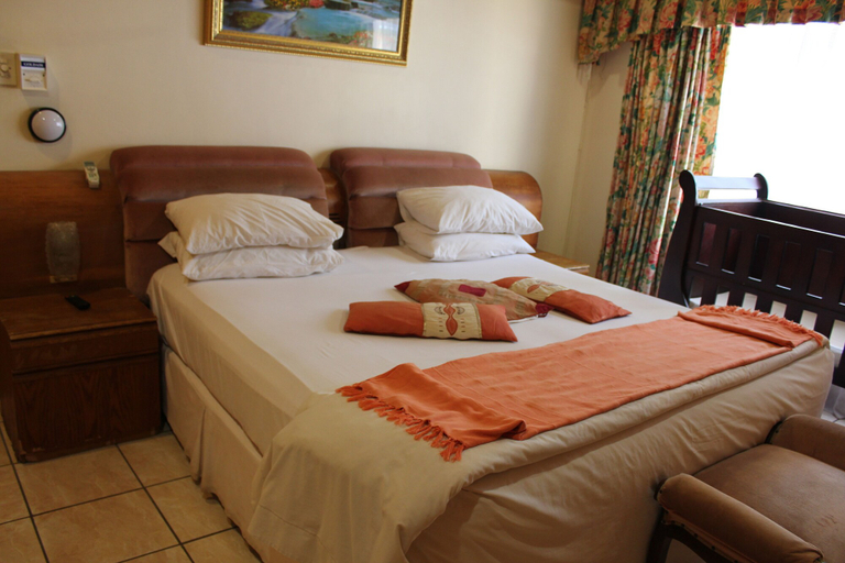 Bedroom 3, Tzaneen Guest House, Mopani