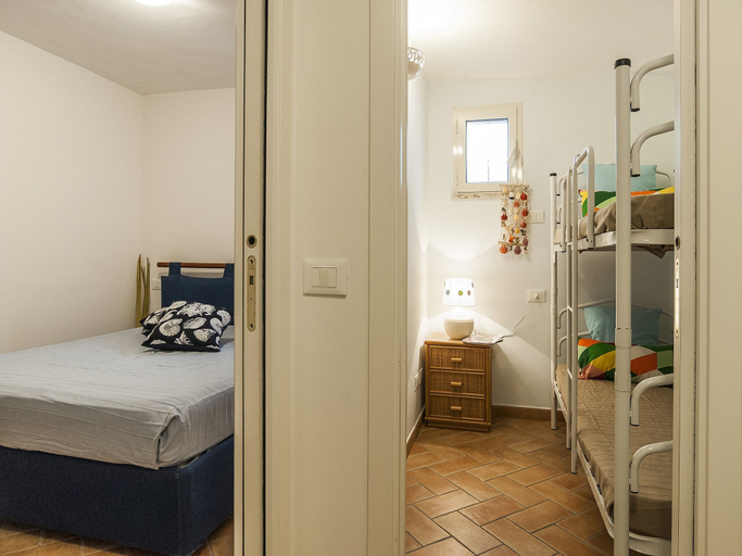 Bedroom 5, Casa Vacanza Maresol8, Latina