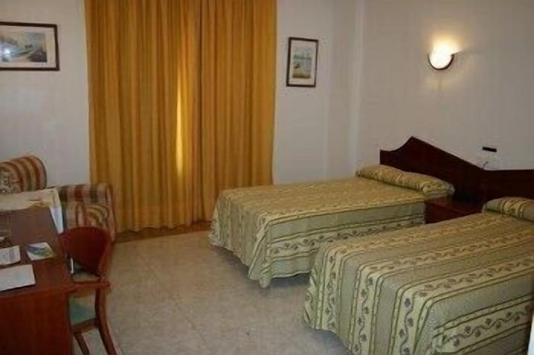 Bedroom 3, Hotel Carabela Santa Maria, Huelva