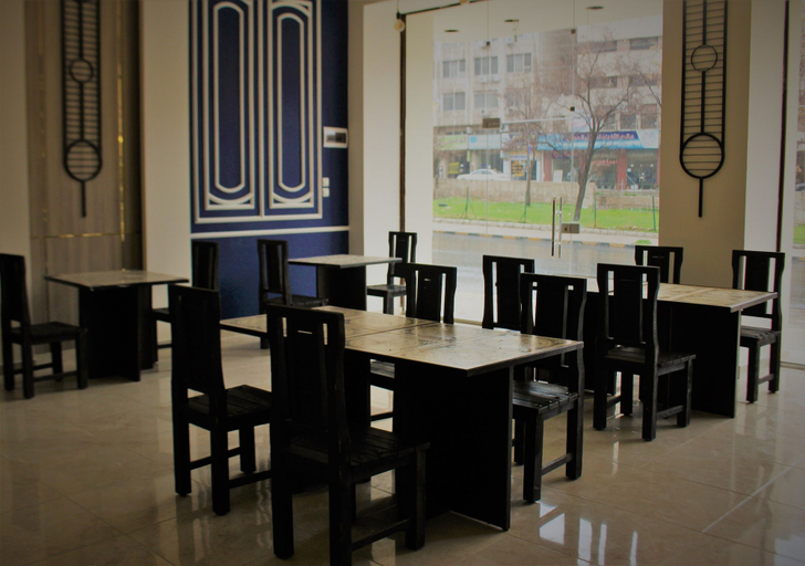 Food & Drinks 5, New MerryLand Hotel, Wadi Essier