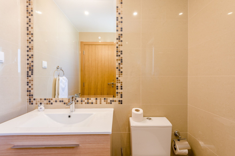 Bathroom 4, Casa Belinda, Lagos