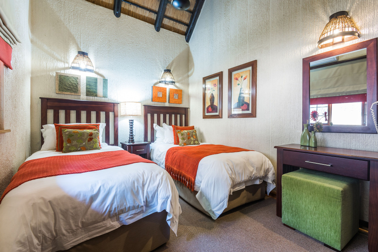 Bedroom 2, Kruger Park Lodge Unit No. 521, Ehlanzeni