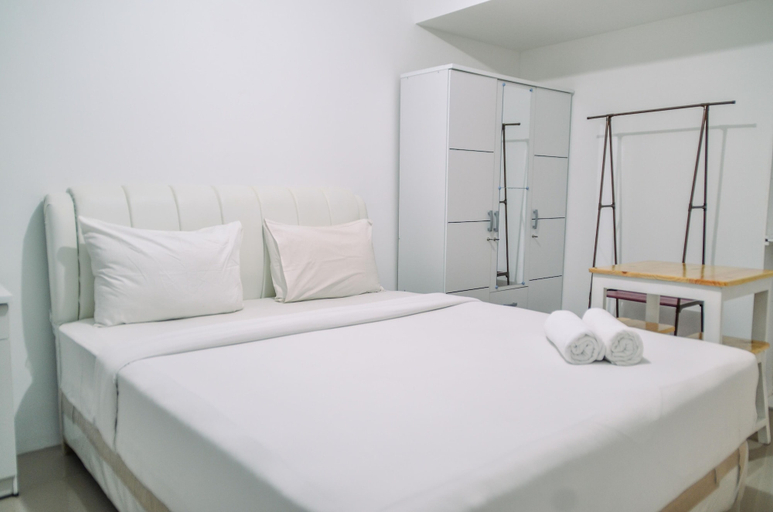 Bedroom 3, Minimalist Studio Room at Urbantown Serpong Apartment By Travelio, Tangerang Selatan