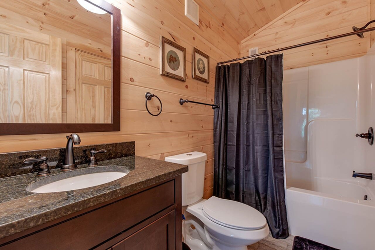 Bathroom 3, Pure Indulgence, Sevier