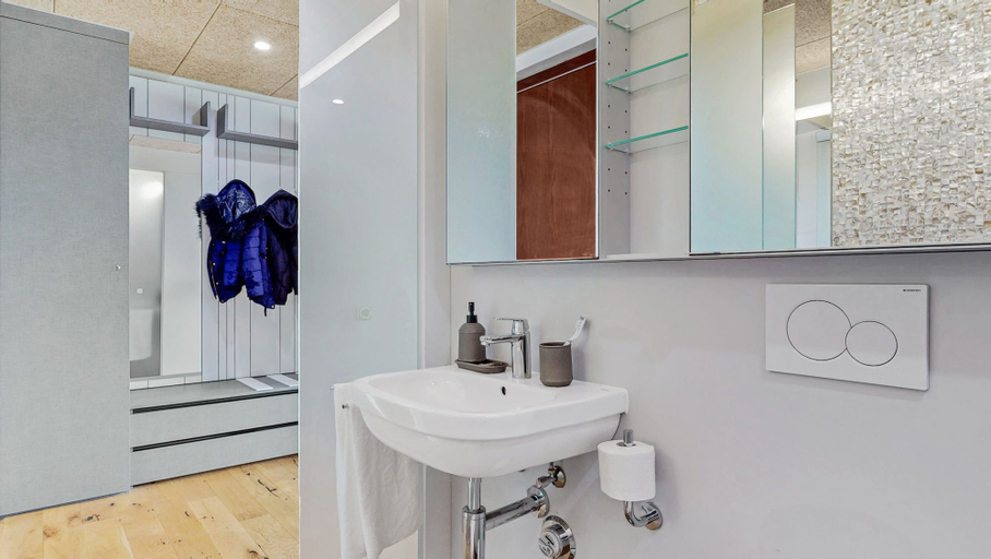 Bathroom 4, Evi's Home Hotel & Apartments, Bern