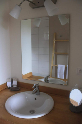 Bathroom 4, La Maison de la Prade, Landes