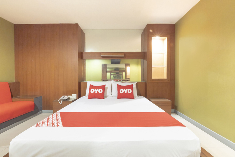 Bedroom 5, OYO 75382 Chonburi Hotel, Muang Chon Buri