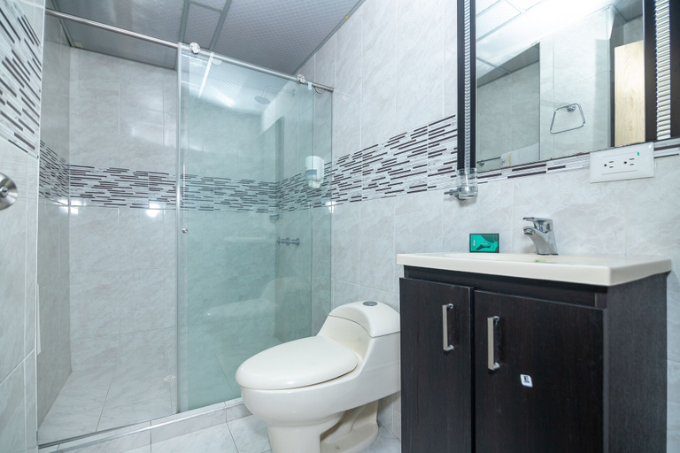 Bathroom, Hotel Ayenda Olimpa 1144, Dosquebradas
