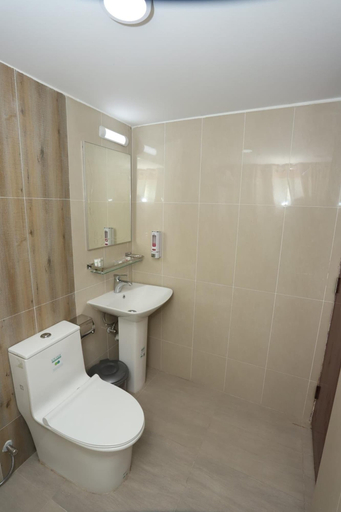 Bathroom 4, Hotel Blue Castle, Dhaka