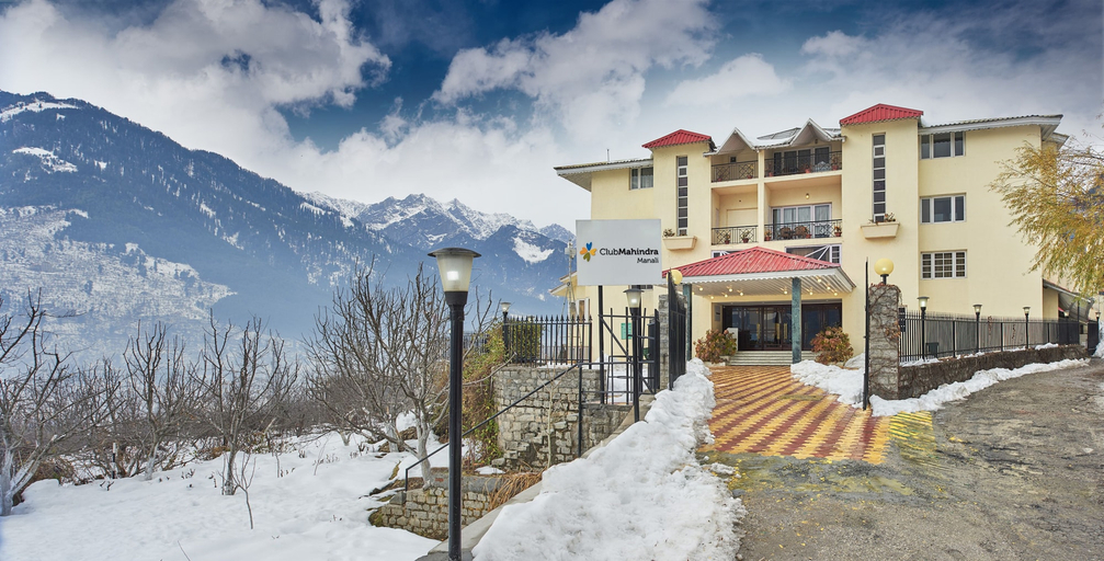 Exterior & Views