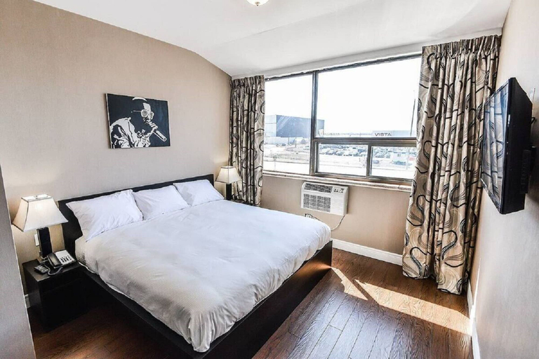 Bedroom 2, Nu Hotel Toronto, Peel