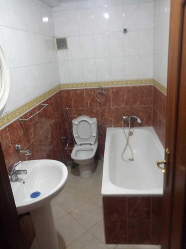 Bathroom 3, Ezzawia, Rabat