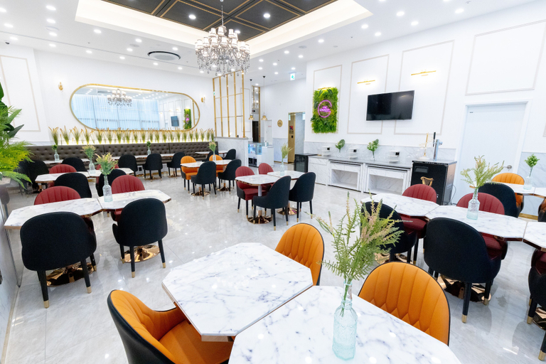 Food & Drinks 5, Ashton Hotel, Jung