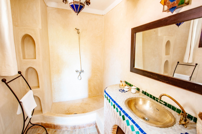 Bathroom 5, Hôtel & Spa Riad Dar El Aïla, Marrakech