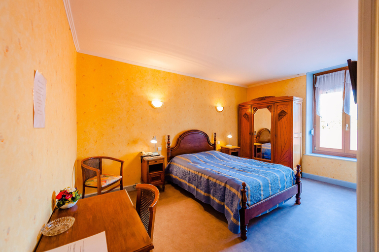 Bedroom 2, Hotel Le Commerce, Vosges