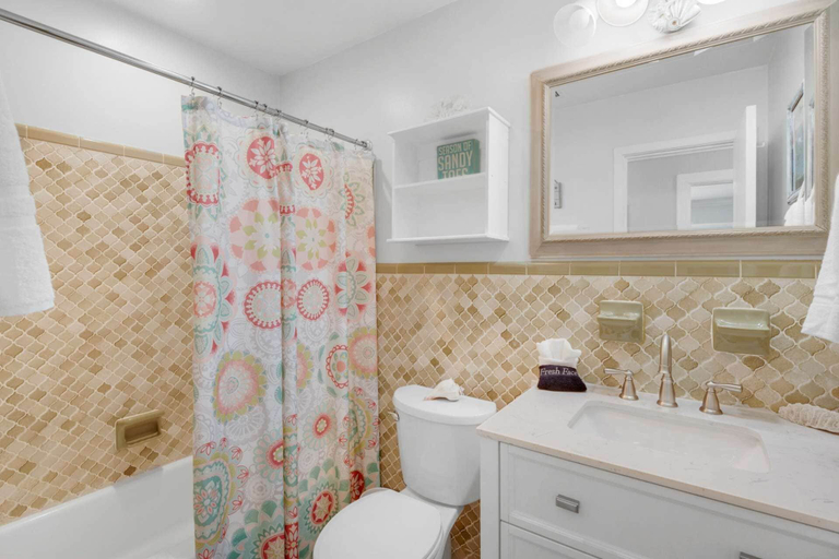 Bathroom 3, A Sandy Shore, Bay