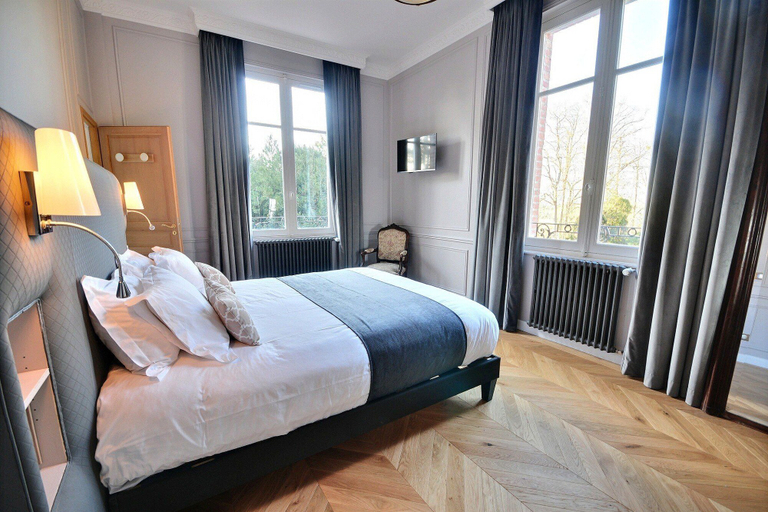 Bedroom 2, Château de la Bribourdière- 8min Cabourg, Calvados