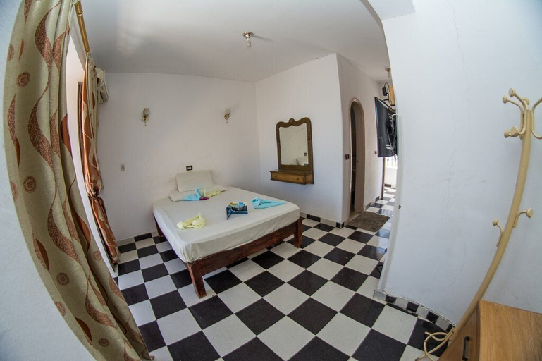 Bathroom, Penguin Village Dahab, Sant Katrin