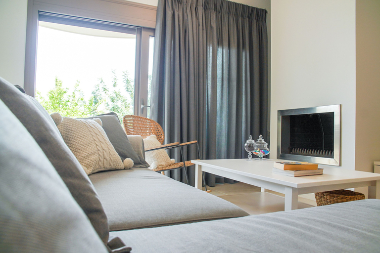 Bedroom 3, Legno Bianco, Crete