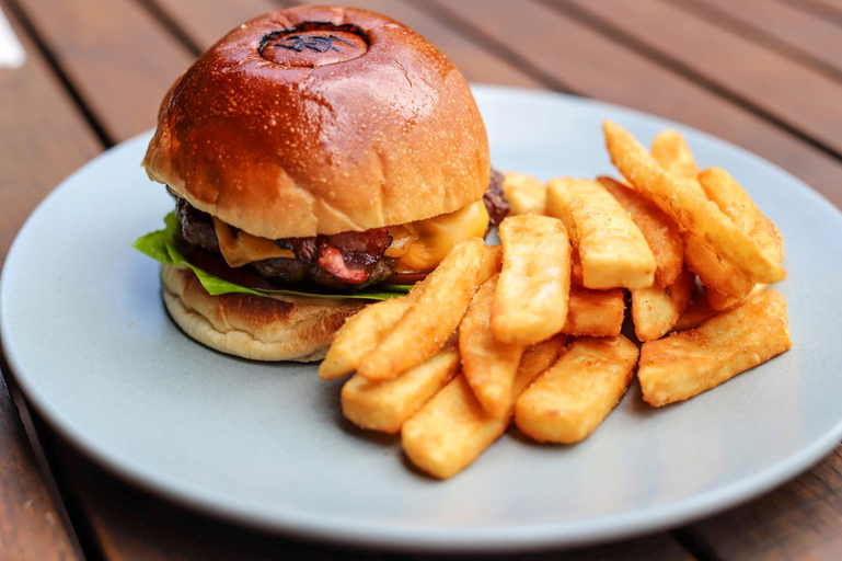 Food & Drinks 5, Royal Derby Hotel, Melbourne