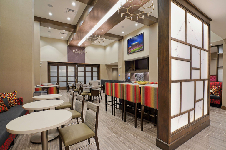 Food & Drinks 5, Hampton Inn & Suites By Hilton Lubbock University, Lubbock
