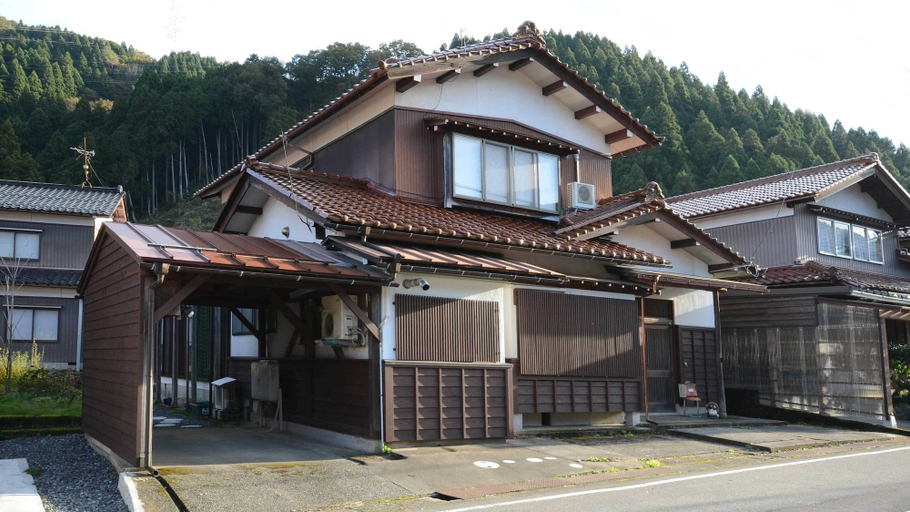 Exterior & Views, Guest House IROHA Lotusland, Kaga